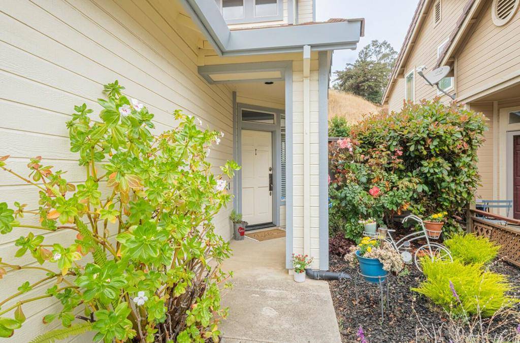 Salinas, CA 93908,21028 Country Park RD