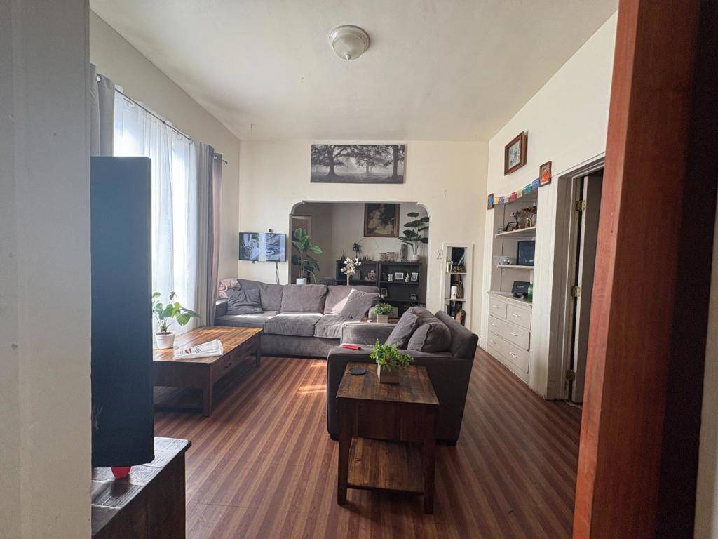 South San Francisco, CA 94080,450 Baden AVE