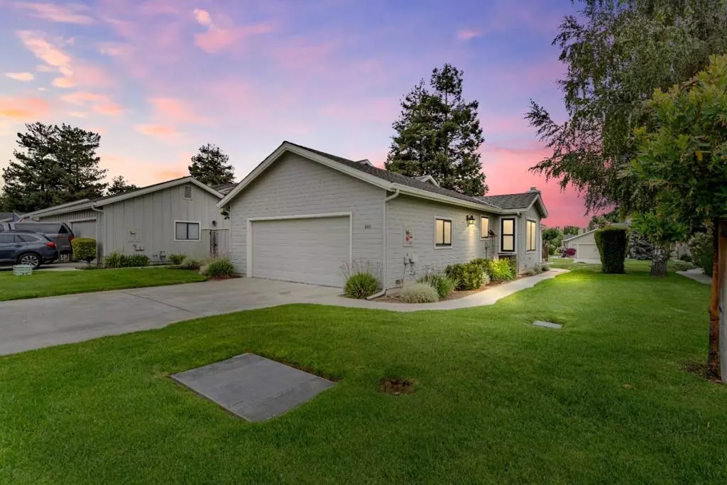 Hollister, CA 95023,840 Helen DR