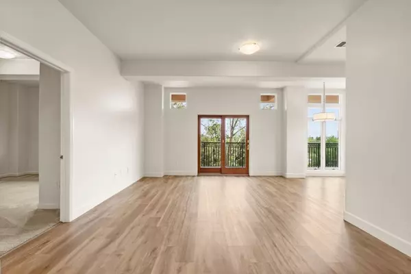 Palo Alto, CA 94306,200 Sheridan #304