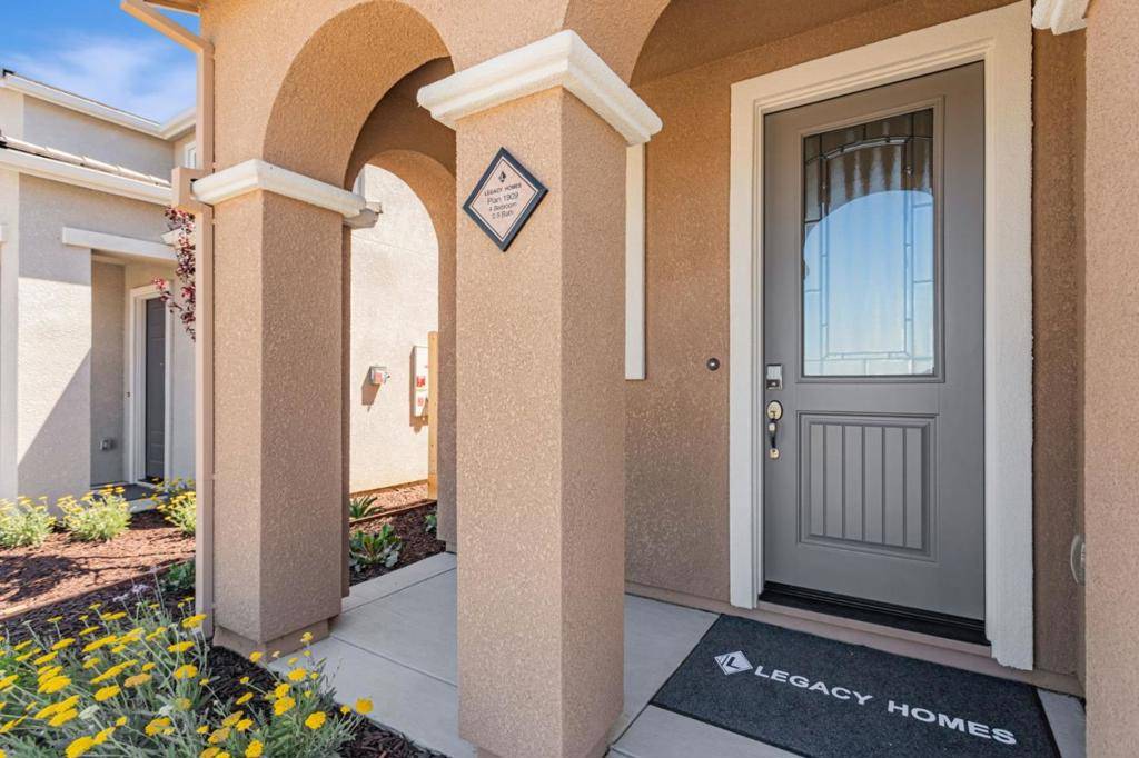 Hollister, CA 95023,1143 Coyote Peak WAY