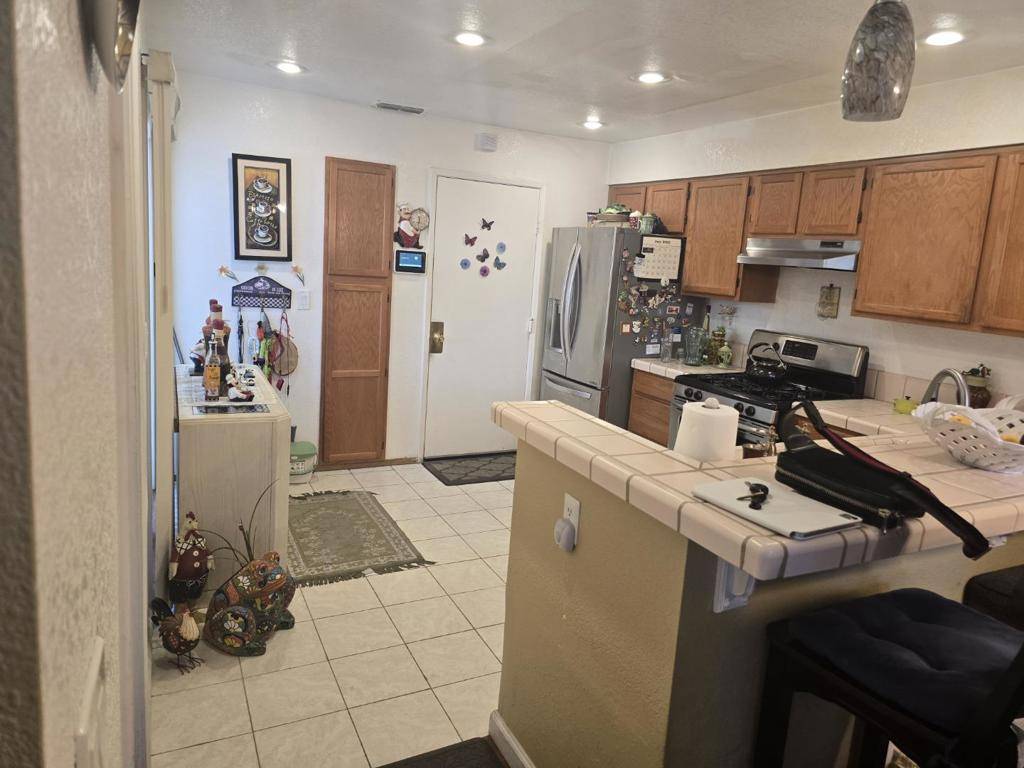 Vallejo, CA 94591,715 Knights CIR