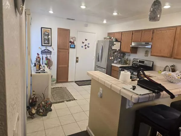 Vallejo, CA 94591,715 Knights CIR
