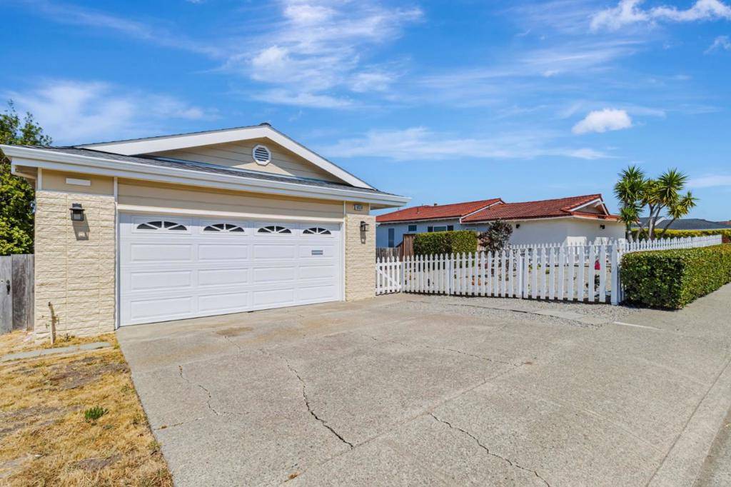 Millbrae, CA 94030,1030 Crestview DR