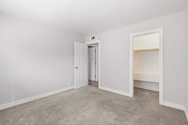 Cupertino, CA 95014,7344 Rainbow DR