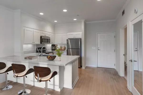 Campbell, CA 95008,21 N 2nd ST #303