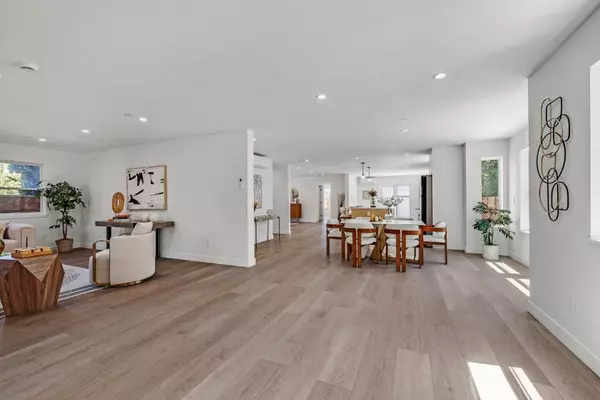 Redwood City, CA 94062,35 Arch ST