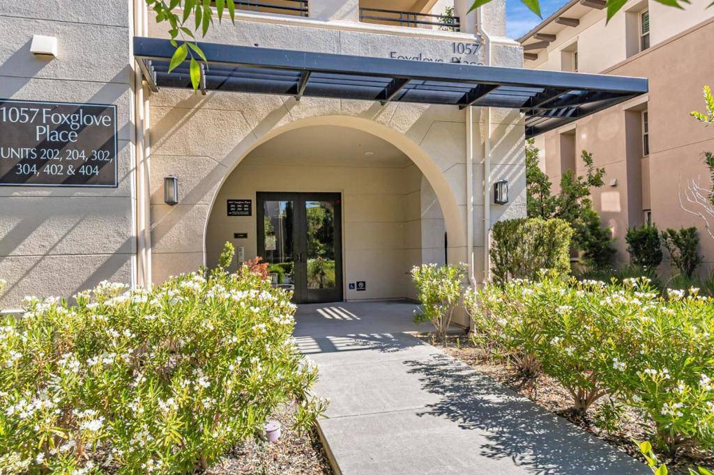 1057 Foxglove PL #202, San Jose, CA 95131