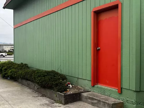 Salinas, CA 93901,206 Market WAY