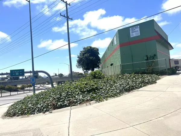 Salinas, CA 93901,206 Market WAY