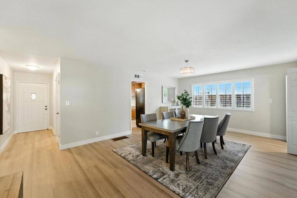 San Jose, CA 95117,769 Coakley DR
