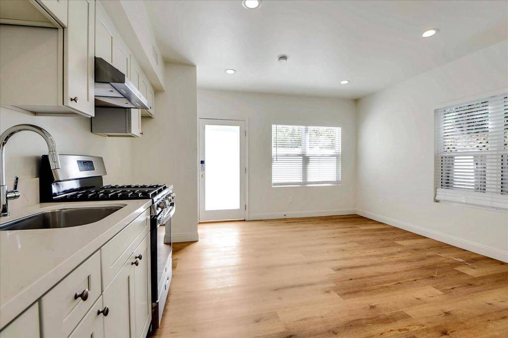 2202 Camden AVE, Los Angeles, CA 90064
