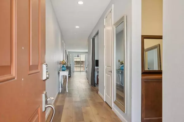 Hollister, CA 95023,410 Thistle CT