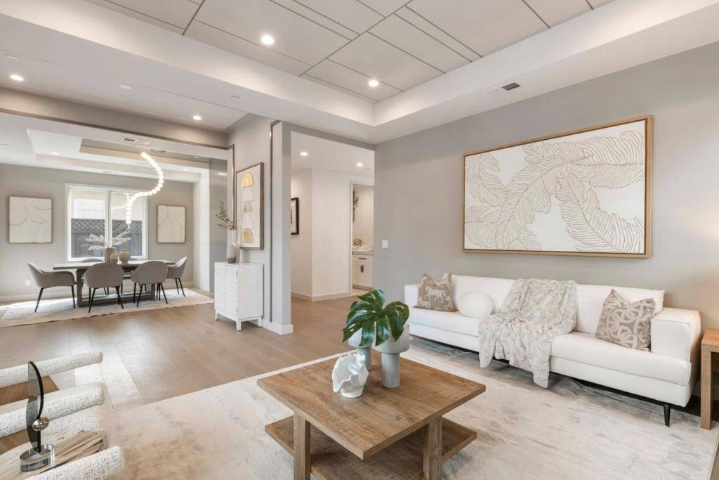 Redwood City, CA 94061,1004 Iris ST