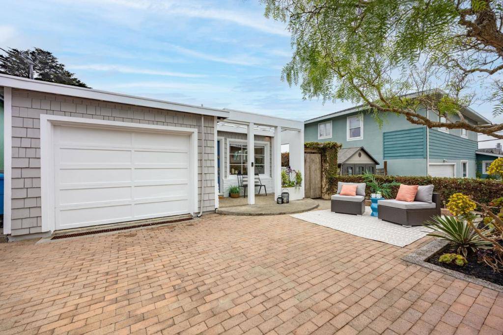 Montara, CA 94037,308 6th ST