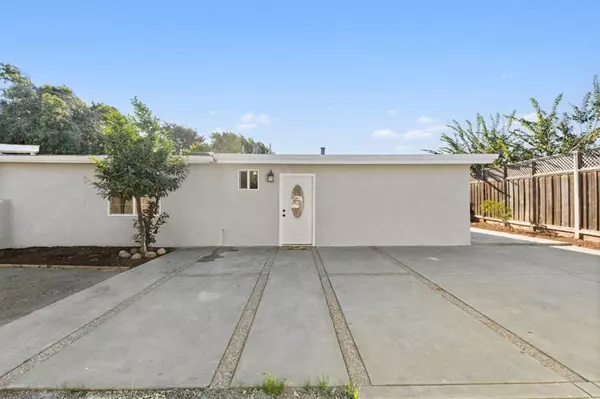 East Palo Alto, CA 94303,2887 Fordham ST