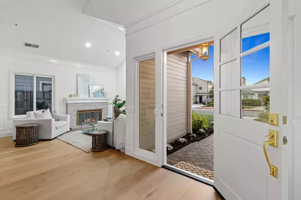 Foster City, CA 94404,704 Anacapa LN