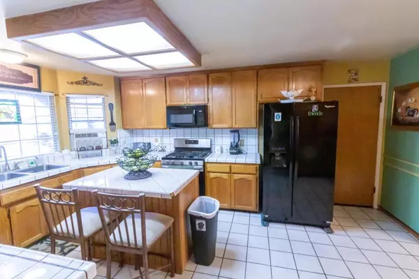 Le Grand, CA 95333,10475 Mission AVE