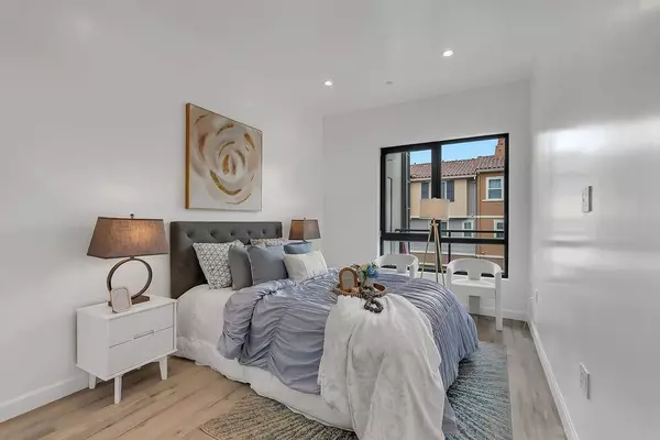 South San Francisco, CA 94080,889 McLellan DR #205