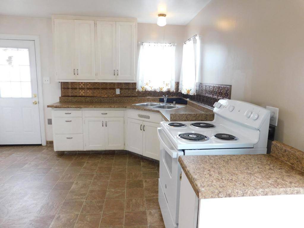 Salinas, CA 93906,313 Paul AVE