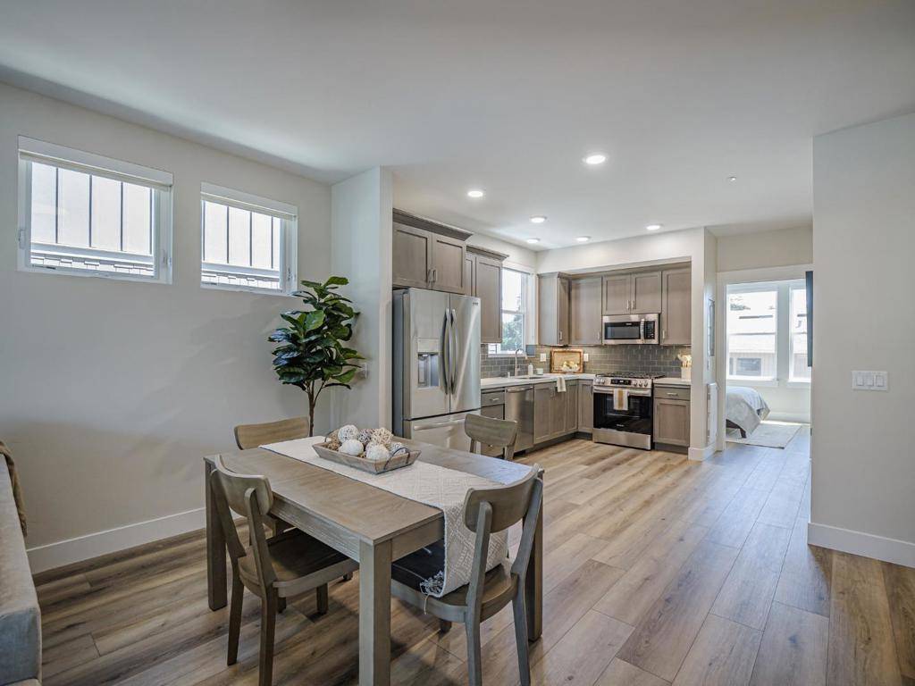 Aptos, CA 95003,136 Aptos Village WAY #1