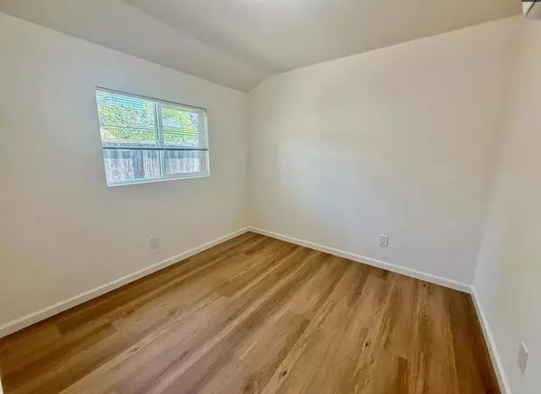 Mountain View, CA 94041,717 Ehrhorn AVE