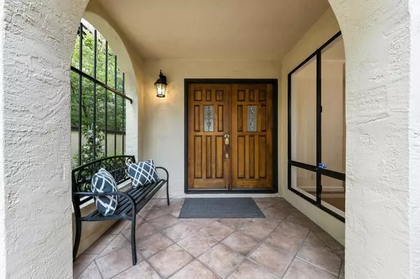 San Carlos, CA 94070,1102 Royal LN