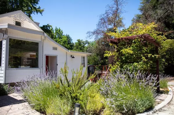 Soquel, CA 95073,1003 Laurel Glen