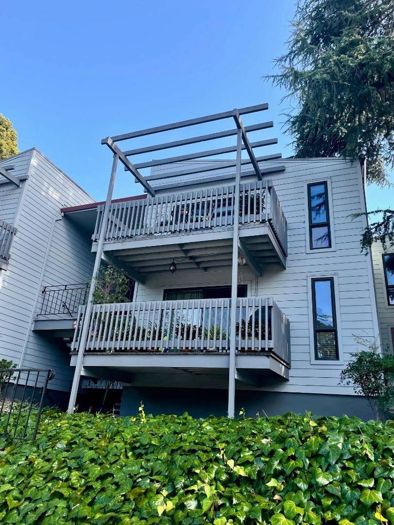San Mateo, CA 94403,4111 George AVE #3