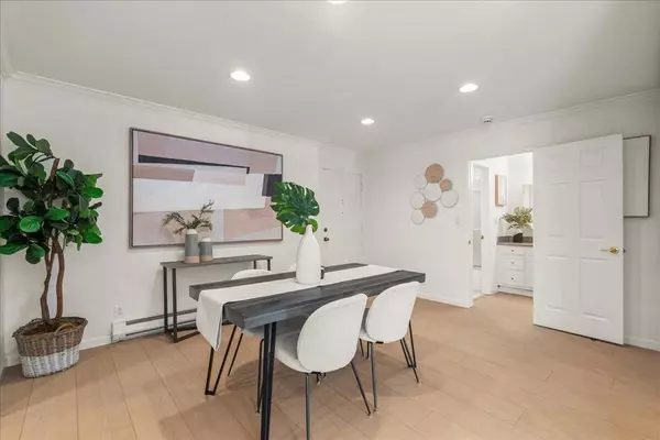 Mountain View, CA 94040,1031 Crestview DR #101