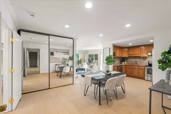 Mountain View, CA 94040,1031 Crestview DR #101