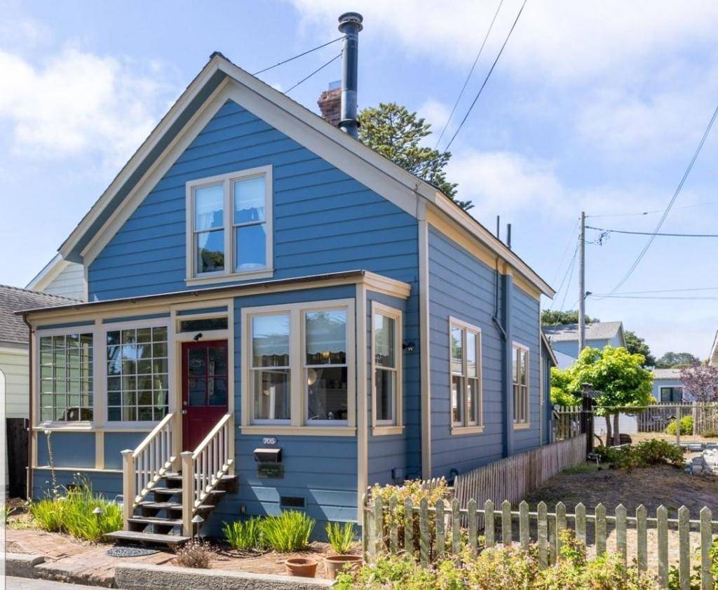 705 Union ST, Pacific Grove, CA 93950
