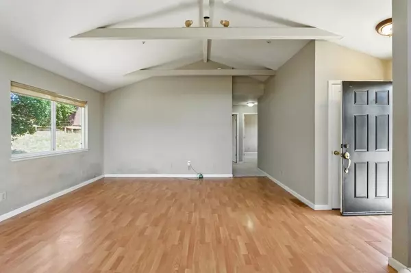 Watsonville, CA 95076,160 Dizon CT