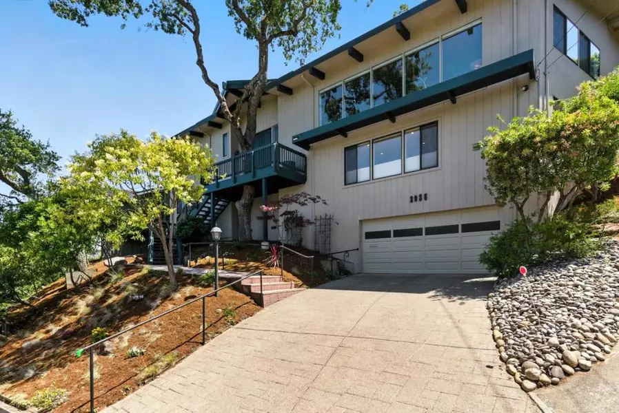 2935 Sherwood DR, San Carlos, CA 94070