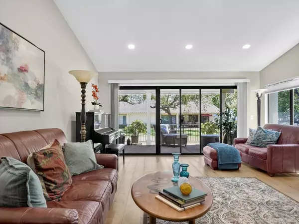 San Jose, CA 95135,8100 Cabernet CT
