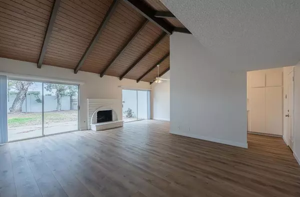 Salinas, CA 93906,1639 Cherokee DR