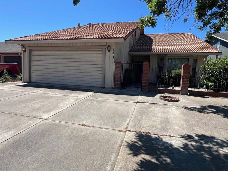 1908 Dampy Court, Modesto, CA 95355