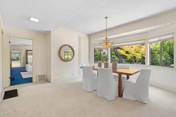Los Altos, CA 94022,17 Oak ST
