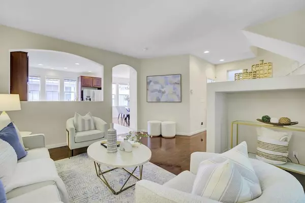 San Jose, CA 95136,3072 Mary Helen LN