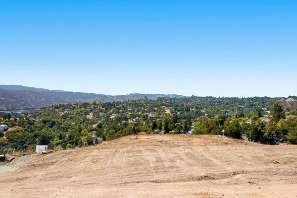 San Mateo, CA 94402,128 Rosewood LN