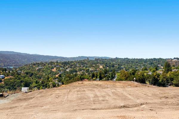 San Mateo, CA 94402,128 Rosewood LN