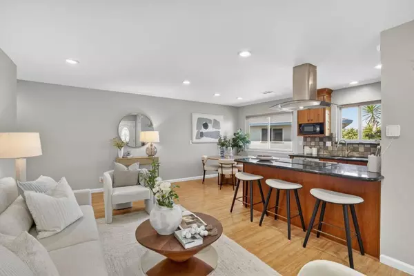 Campbell, CA 95008,287 Watson AVE #4