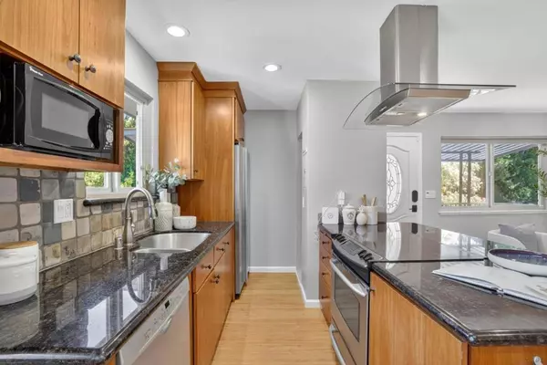 Campbell, CA 95008,287 Watson AVE #4