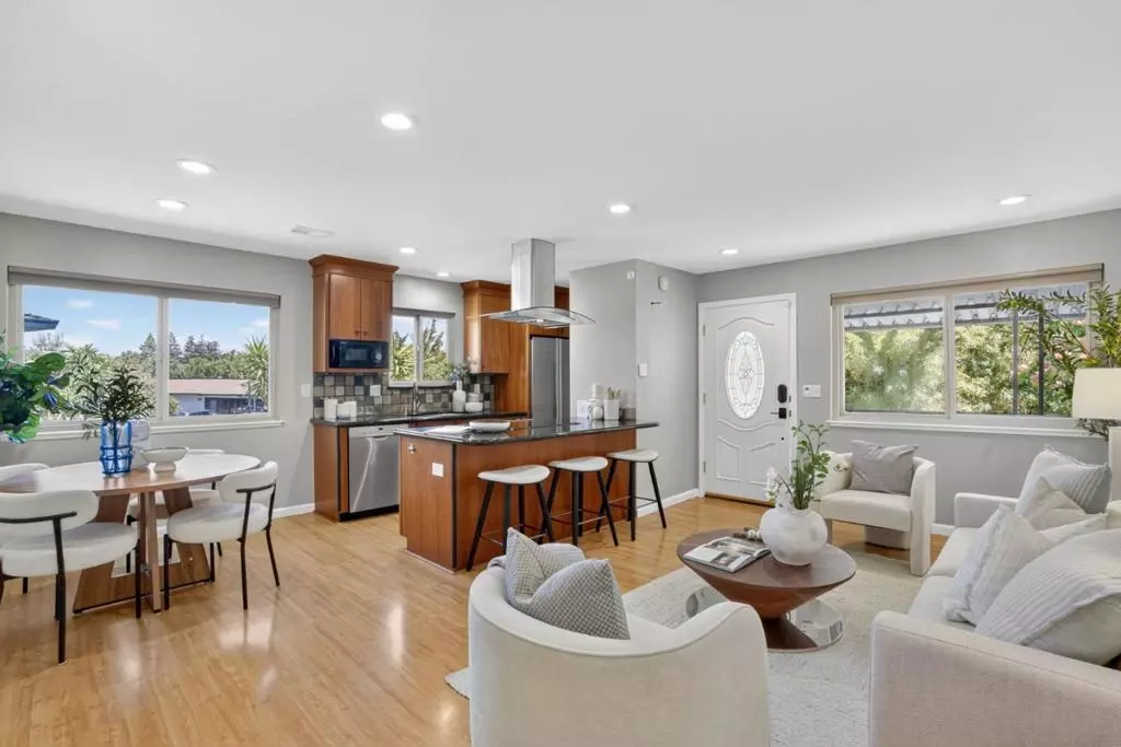 Campbell, CA 95008,287 Watson AVE #4