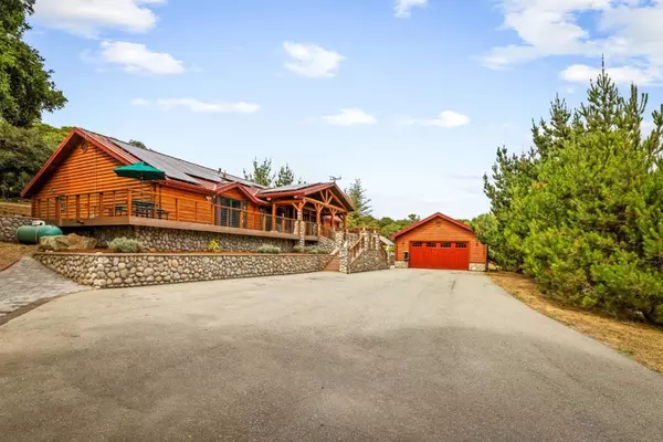 Salinas, CA 93907,8697 Dyer RD