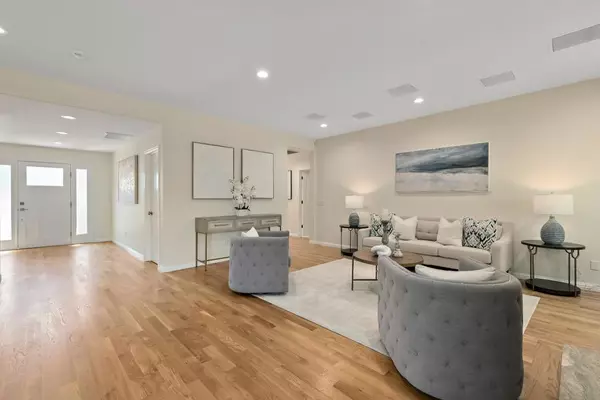 Mountain View, CA 94040,1152 Morton CT