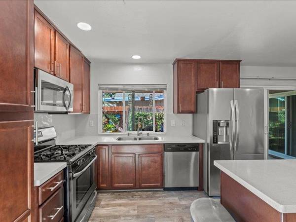 Sacramento, CA 95827,2640 Kansas WAY