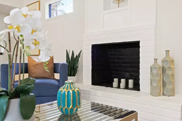 East Palo Alto, CA 94303,2396 Glen WAY