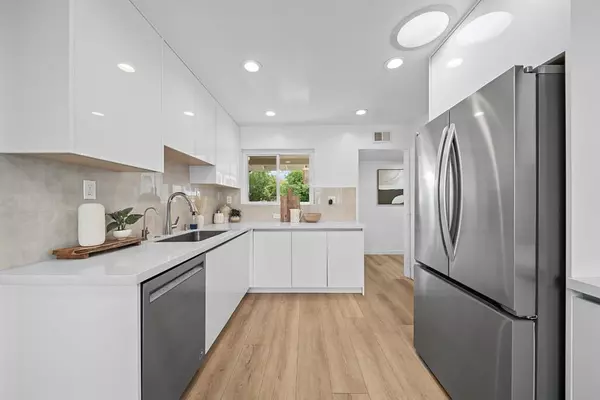 Sunnyvale, CA 94087,857 Peach AVE