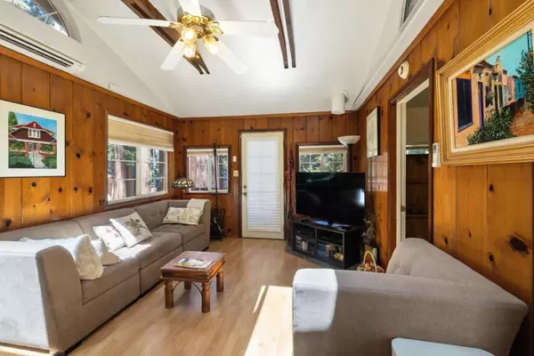 Boulder Creek, CA 95006,233 Acorn DR